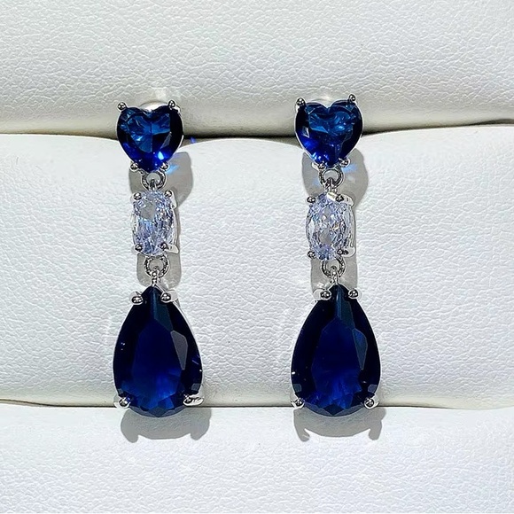 💙 White & Blue Sapphire Heart Drop Earrings - Picture 3 of 14